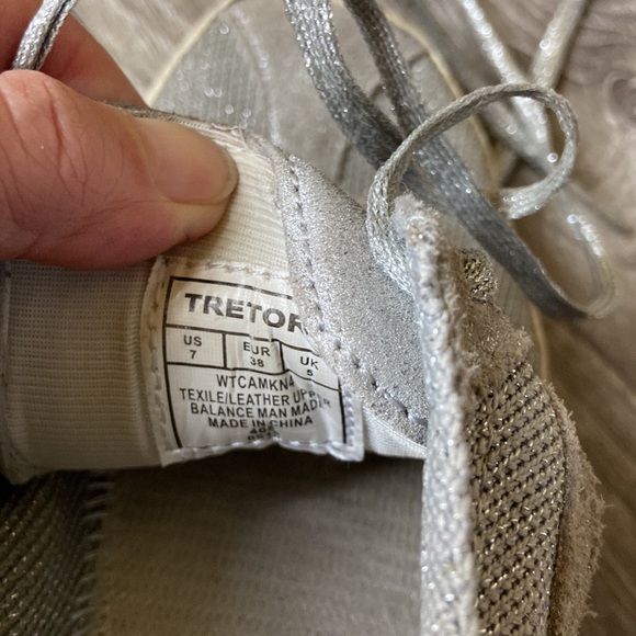 Tretorn silver sneakers - Picture 5 of 5